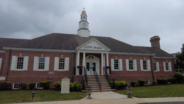 Milford Council approves $195K contract for new city manager